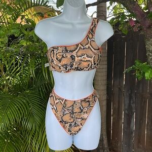 ZAFUL Reversible Bikini size medium